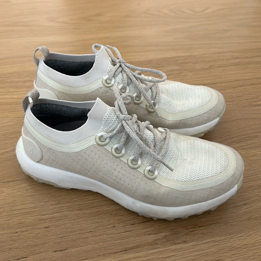 COPY - Men’s Allbirds Cream Sneakers (size 10.5)